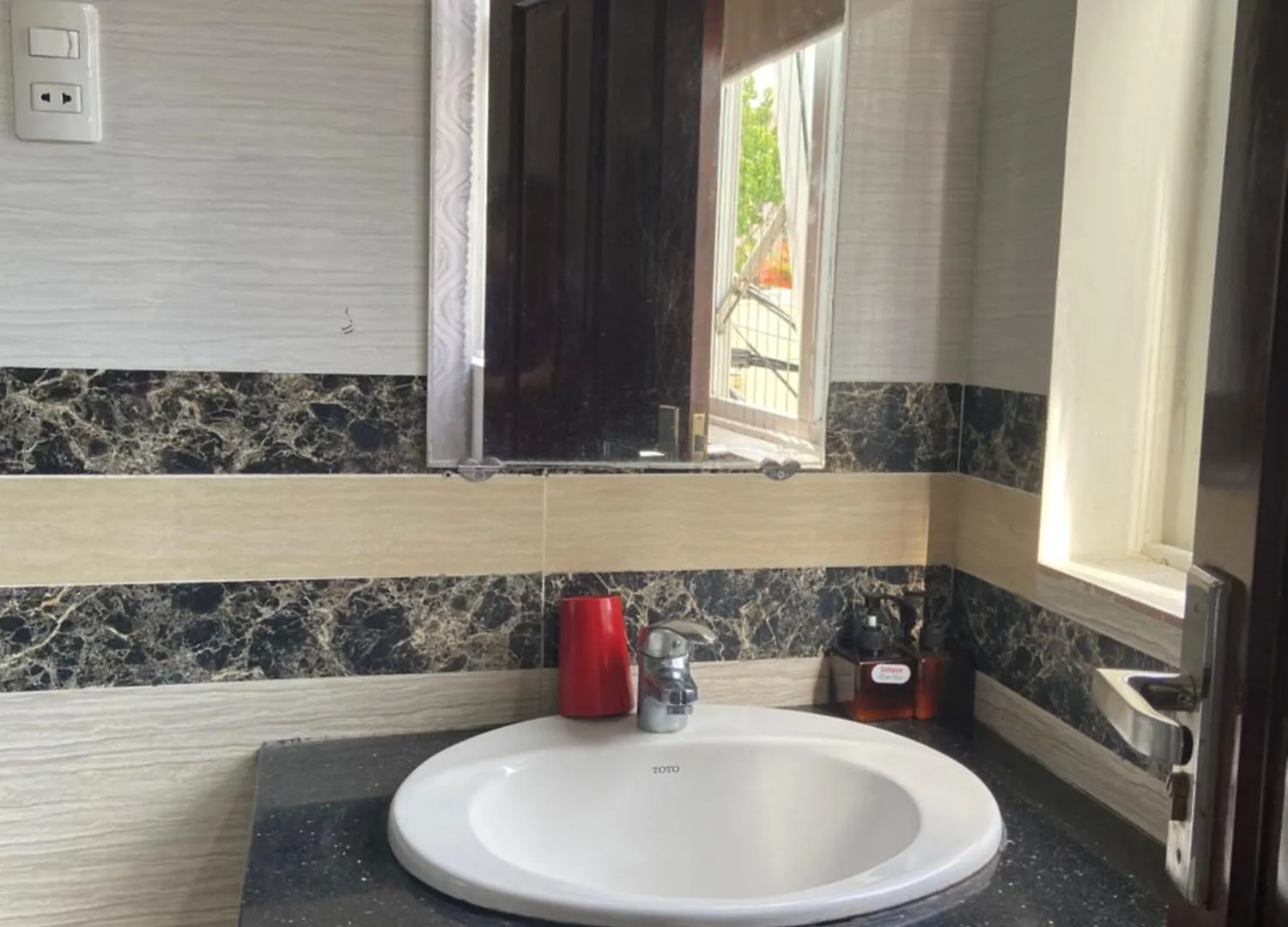 Hang Nga Luxury Hotel Vung Tau 0*,  Vietnam